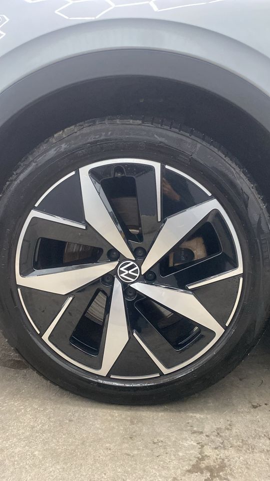 Fälgrengöring av Volkswagen ID4-GTX hos PowerWash i Landskrona – bild 03
